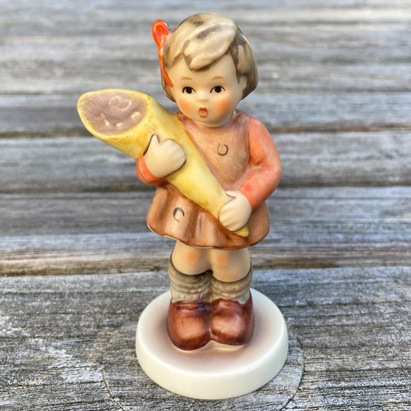 💯 Authentic Goebel Vintage Hummel "A Sweet Offering" Figurine #144-Hummel Club - Picture 2 of 11